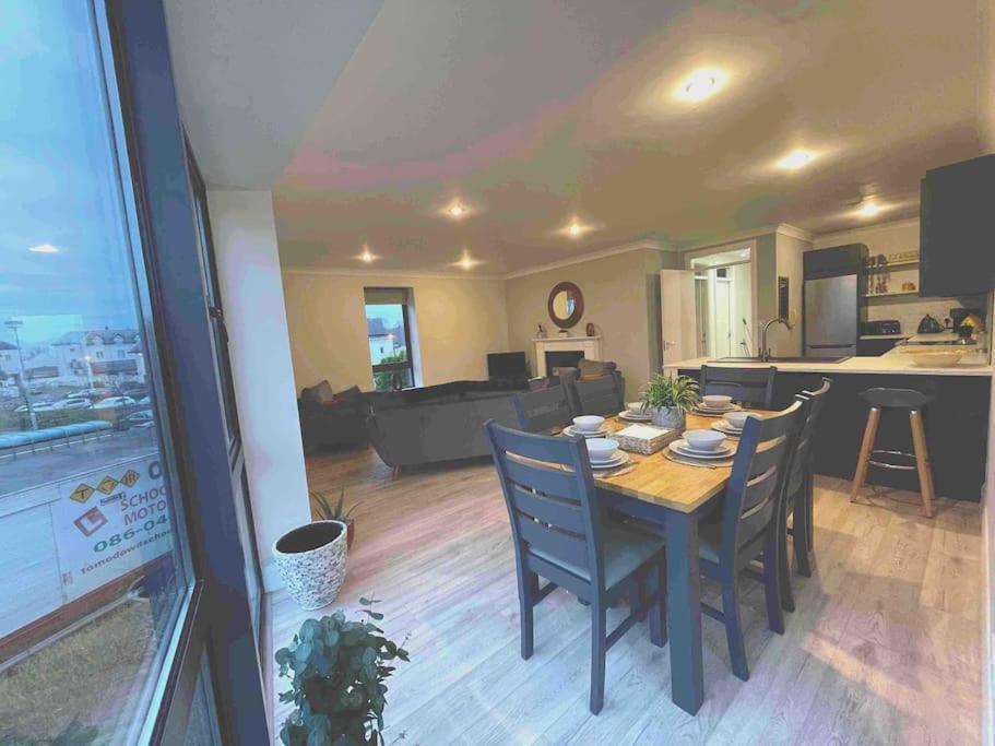 Entire Apartment , Centre Carrick on Shannon 외부 사진