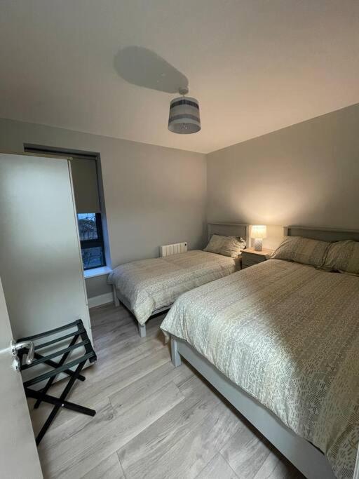 Entire Apartment , Centre Carrick on Shannon 외부 사진